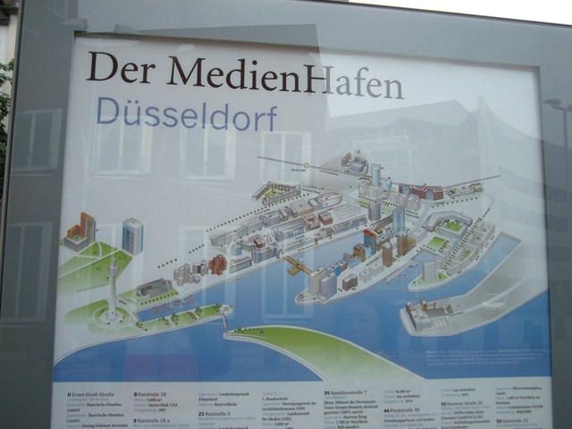 この地区の名前、メーディエンハーフェン。
